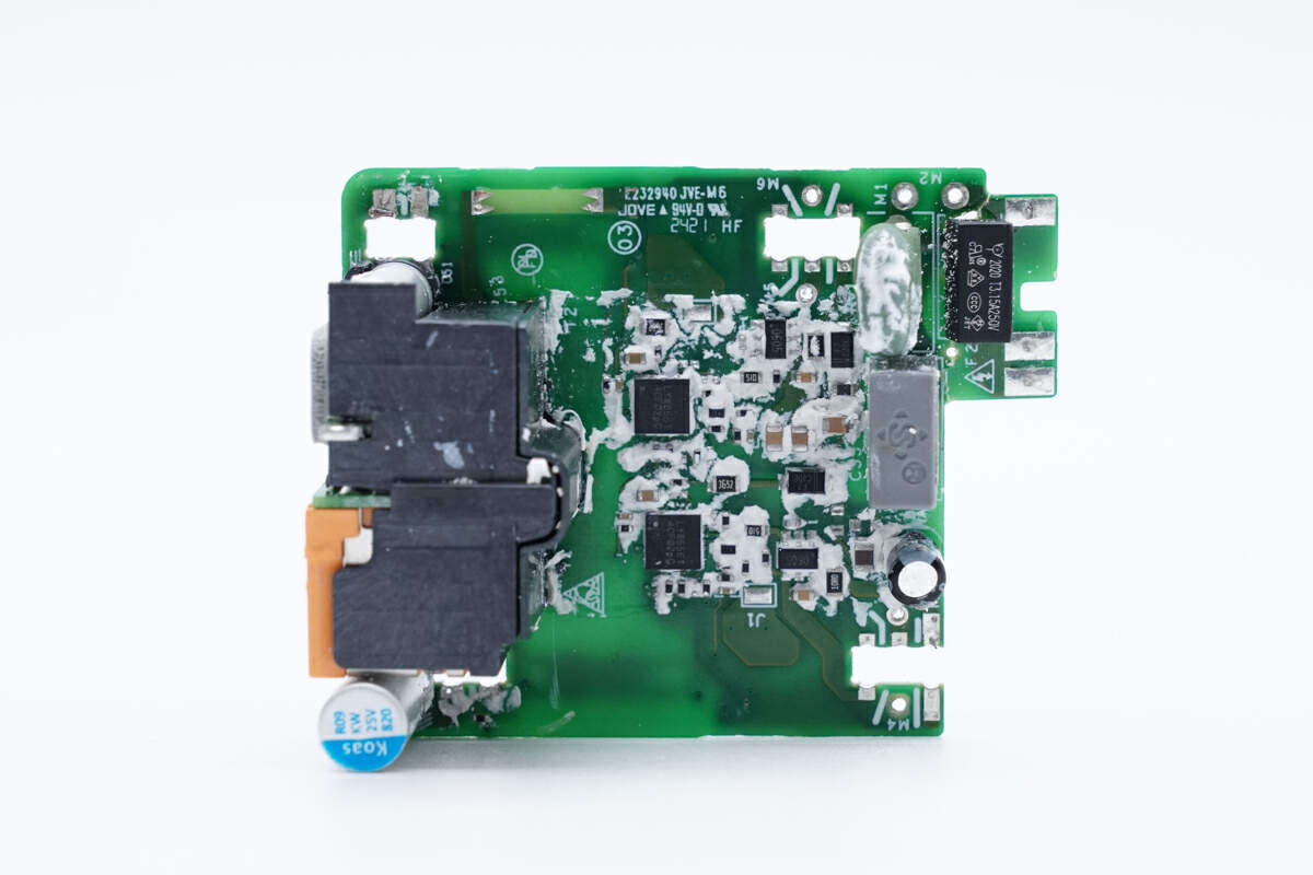 拆解报告：HUAWEI华为100W全能充多口充电器P0018-充电头网