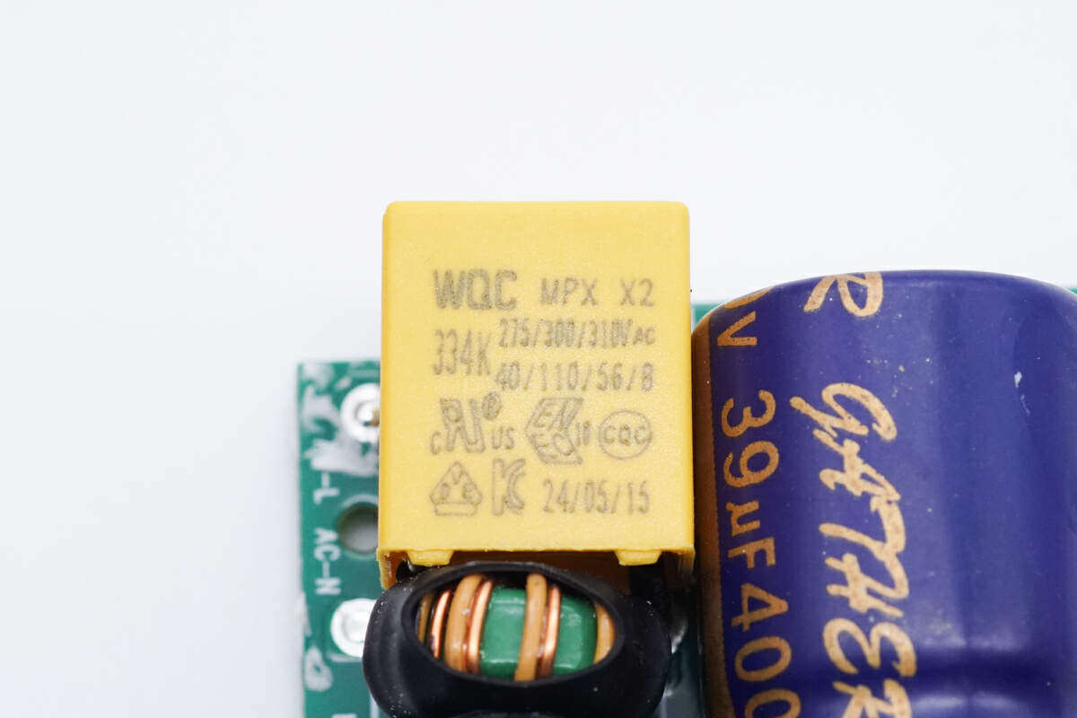 拆解报告：HP惠普65W 2C1A氮化镓快充充电器ZHAN 65-充电头网